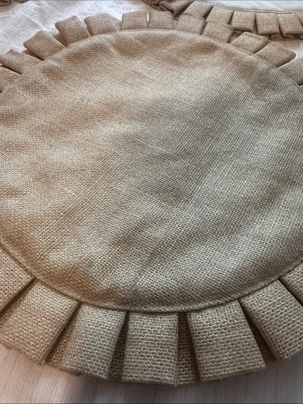Set of 4 Round Pleated Burlap Placemats - Neutral Tan